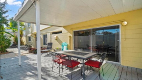 Minutes to Beach and Happenings/Free Parking/Tons of Space